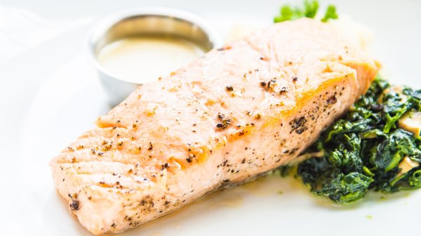 Les bienfaits du saumon en papillote : une cuisine saine et délicieuse